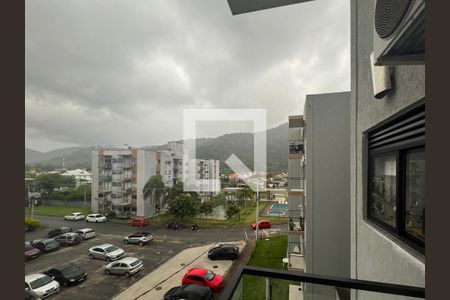 Vista da sala de apartamento à venda com 2 quartos, 54m² em Vargem Pequena, Rio de Janeiro