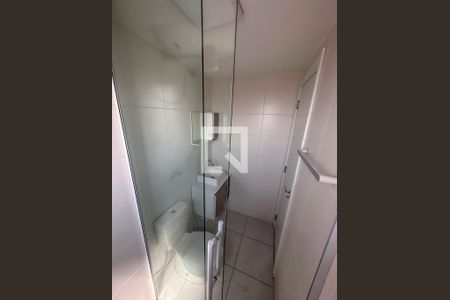 Banheiro de apartamento para alugar com 1 quarto, 32m² em Água Branca, São Paulo