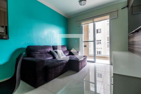 Sala de TV de apartamento à venda com 2 quartos, 71m² em Jardim Tupanci, Barueri