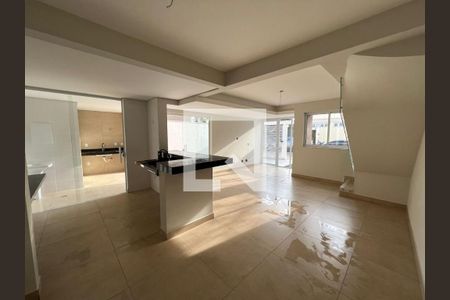 Casa à venda com 3 quartos, 112m² em Esplanada, Belo Horizonte