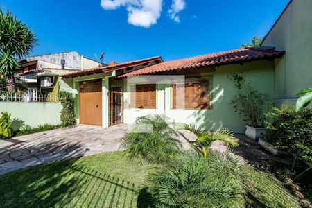 Casa à venda com 3 quartos, 180m² em Jardim do Salso, Porto Alegre