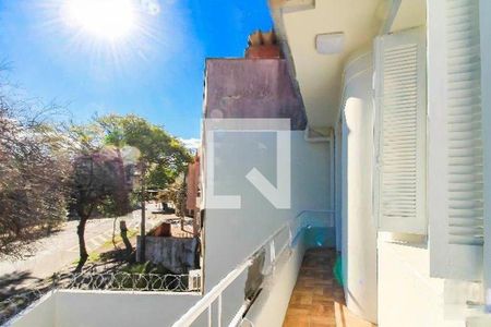 Casa à venda com 2 quartos, 130m² em Santa Cecília, Porto Alegre
