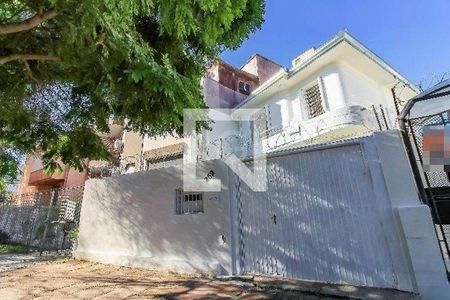 Casa à venda com 2 quartos, 130m² em Santa Cecília, Porto Alegre