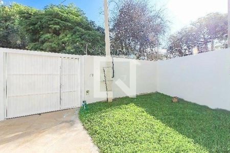 Casa à venda com 2 quartos, 130m² em Santa Cecília, Porto Alegre