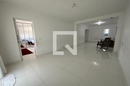 Sala  de casa de condomínio à venda com 4 quartos, 400m² em Anil, Rio de Janeiro