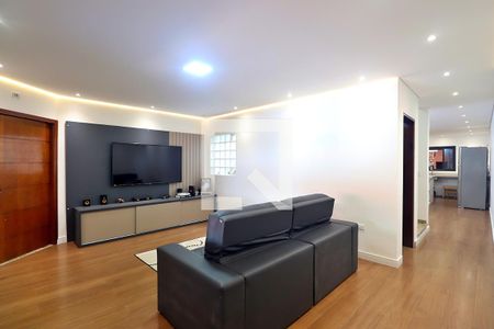 Sala de casa à venda com 4 quartos, 257m² em Jardim Santo Antônio, Santo André