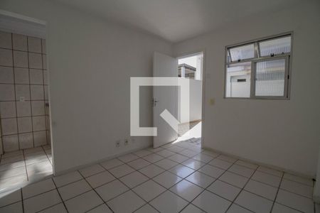 Sala de casa para alugar com 3 quartos, 85m² em Curicica, Rio de Janeiro