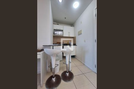 Sala/Cozinha de apartamento para alugar com 1 quarto, 78m² em Camboinhas, Niterói