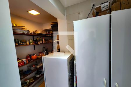 Apartamento à venda com 106m², 3 quartos e 2 vagas Apartamento à venda com 106m², 3 quartos e 2 vagasDespensa