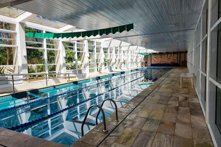 Apartamento à venda com 106m², 3 quartos e 2 vagas Apartamento à venda com 106m², 3 quartos e 2 vagasÁrea comum - Piscina