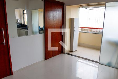 Sala de apartamento à venda com 2 quartos, 66m² em Quitaúna, Osasco