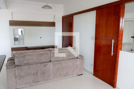 Sala de apartamento para alugar com 2 quartos, 66m² em Quitaúna, Osasco