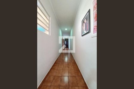 Corredor  de casa à venda com 3 quartos, 250m² em Jardim Capivari, Campinas