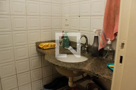 Lavabo de apartamento à venda com 1 quarto, 102m² em Menino Deus, Porto Alegre