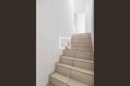 Apartamento para alugar com 80m², 2 quartos e 1 vaga Apartamento para alugar com 80m², 2 quartos e 1 vagaEscada