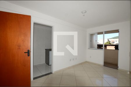 Sala de apartamento para alugar com 2 quartos, 50m² em Váz Lobo, Rio de Janeiro