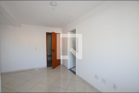 Sala de apartamento para alugar com 2 quartos, 50m² em Váz Lobo, Rio de Janeiro