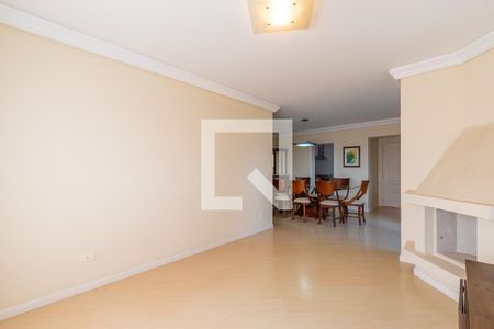 Sala de estar de apartamento para alugar com 4 quartos, 130m² em Novo Mundo, Curitiba