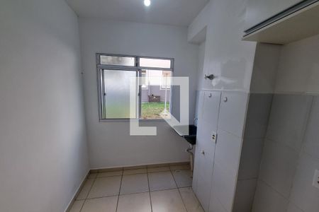 Cozinha e Área de Serviço de apartamento para alugar com 2 quartos, 80m² em Jardim Heitor Rigon, Ribeirão Preto