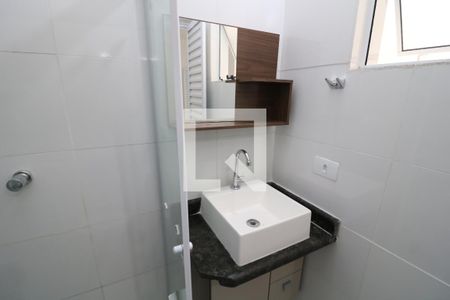 Banheiro de casa para alugar com 1 quarto, 37m² em Vila Santa Clara, São Paulo