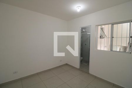 Quarto de casa para alugar com 1 quarto, 37m² em Vila Santa Clara, São Paulo