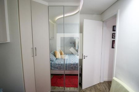 Quarto 2 de apartamento para alugar com 2 quartos, 41m² em Itaquera, São Paulo