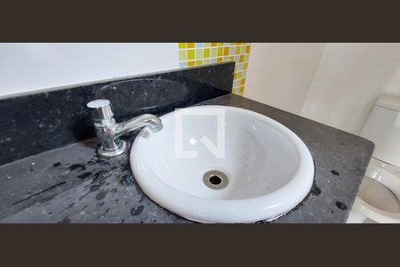 Lavabo de casa à venda com 2 quartos, 115m² em Jardim Ocara, Santo André