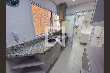Cozinha e Área de Serviço de apartamento à venda com 3 quartos, 89m² em Vila Romana, São Paulo