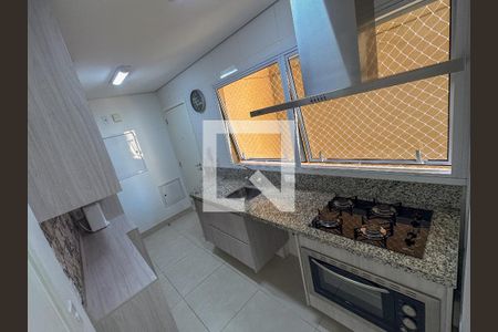 Cozinha de apartamento à venda com 3 quartos, 89m² em Vila Romana, São Paulo