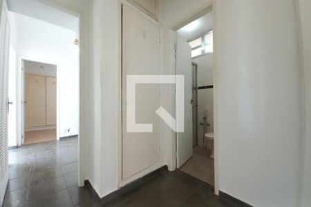 Hall dos Quartos de apartamento para alugar com 3 quartos, 140m² em Cambuí, Campinas