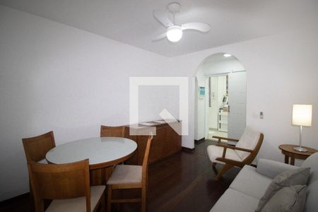 Sala  de apartamento para alugar com 2 quartos, 60m² em Leme, Rio de Janeiro
