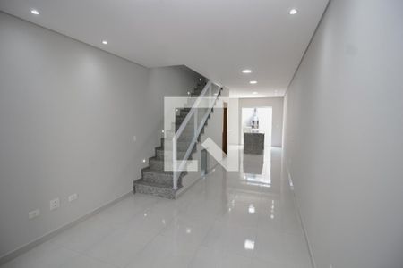 Sala de TV de casa à venda com 3 quartos, 106m² em Vila Santa Isabel, São Paulo