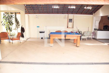 Casa à venda com 450m², 4 quartos e 3 vagas Casa à venda com 450m², 4 quartos e 3 vagasSalão de jogos