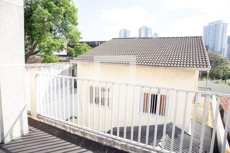 Casa à venda com 450m², 4 quartos e 3 vagas Casa à venda com 450m², 4 quartos e 3 vagasVaranda