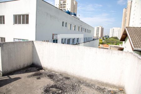 Casa à venda com 450m², 4 quartos e 3 vagas Casa à venda com 450m², 4 quartos e 3 vagasVaranda