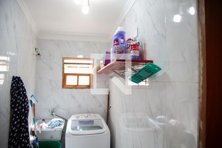 Casa à venda com 450m², 4 quartos e 3 vagas Casa à venda com 450m², 4 quartos e 3 vagasÁrea de Serviço