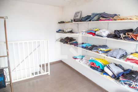 Casa à venda com 450m², 4 quartos e 3 vagas Casa à venda com 450m², 4 quartos e 3 vagasÁrea de Serviço