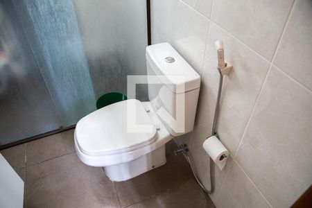 Casa à venda com 450m², 4 quartos e 3 vagas Casa à venda com 450m², 4 quartos e 3 vagasBanheiro de serviço