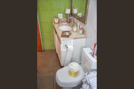 Casa à venda com 450m², 4 quartos e 3 vagas Casa à venda com 450m², 4 quartos e 3 vagasÁrea de Serviço