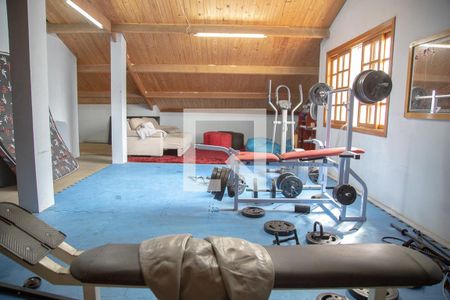 Casa à venda com 450m², 4 quartos e 3 vagas Casa à venda com 450m², 4 quartos e 3 vagasSotão