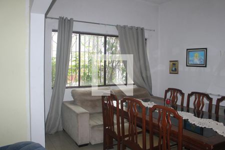 Sala de casa à venda com 4 quartos, 316m² em Jurubatuba, São Paulo