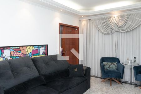 Sala de casa à venda com 4 quartos, 220m² em Vila Galvão, Guarulhos