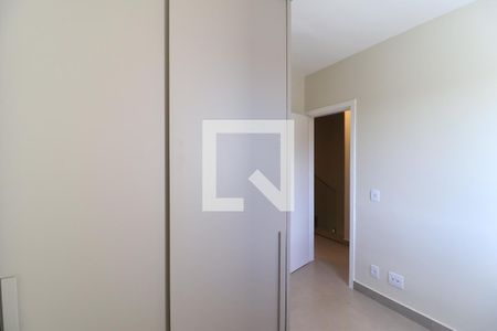 Quarto 1 de casa de condomínio para alugar com 4 quartos, 120m² em Morada da Colina, Uberlândia