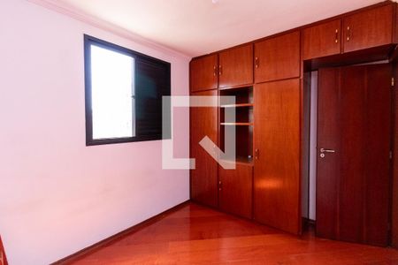 Quarto 1 de apartamento para alugar com 2 quartos, 54m² em Chácara Seis de Outubro, São Paulo