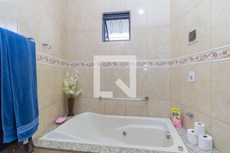 Banheiro de casa à venda com 3 quartos, 399m² em Concórdia, Belo Horizonte