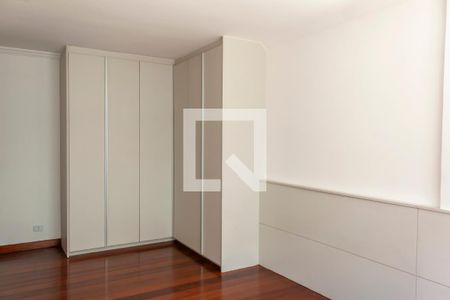 Apartamento para alugar com 260m², 4 quartos e 2 vagas Apartamento para alugar com 260m², 4 quartos e 2 vagasQuarto 3