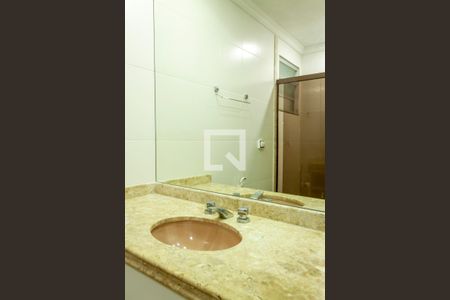 Apartamento para alugar com 260m², 4 quartos e 2 vagas Apartamento para alugar com 260m², 4 quartos e 2 vagasBaneiro
