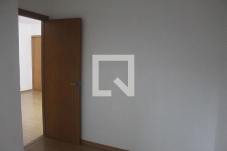 Quarto 2 de apartamento para alugar com 2 quartos, 40m² em Jansen, Gravataí