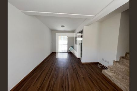 sala de casa de condomínio à venda com 3 quartos, 120m² em Cabral, Contagem