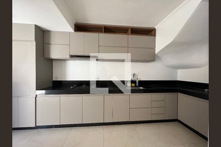 Cozinha de casa de condomínio à venda com 3 quartos, 120m² em Cabral, Contagem